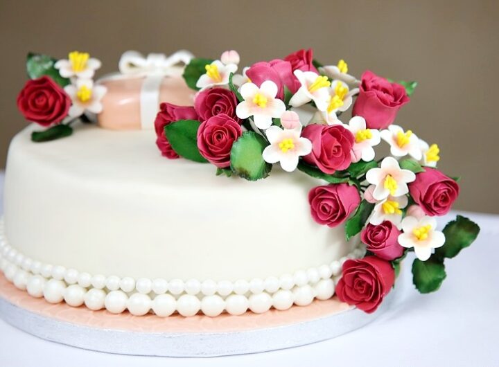 Create Memorable Occasions with Delicious Cakes